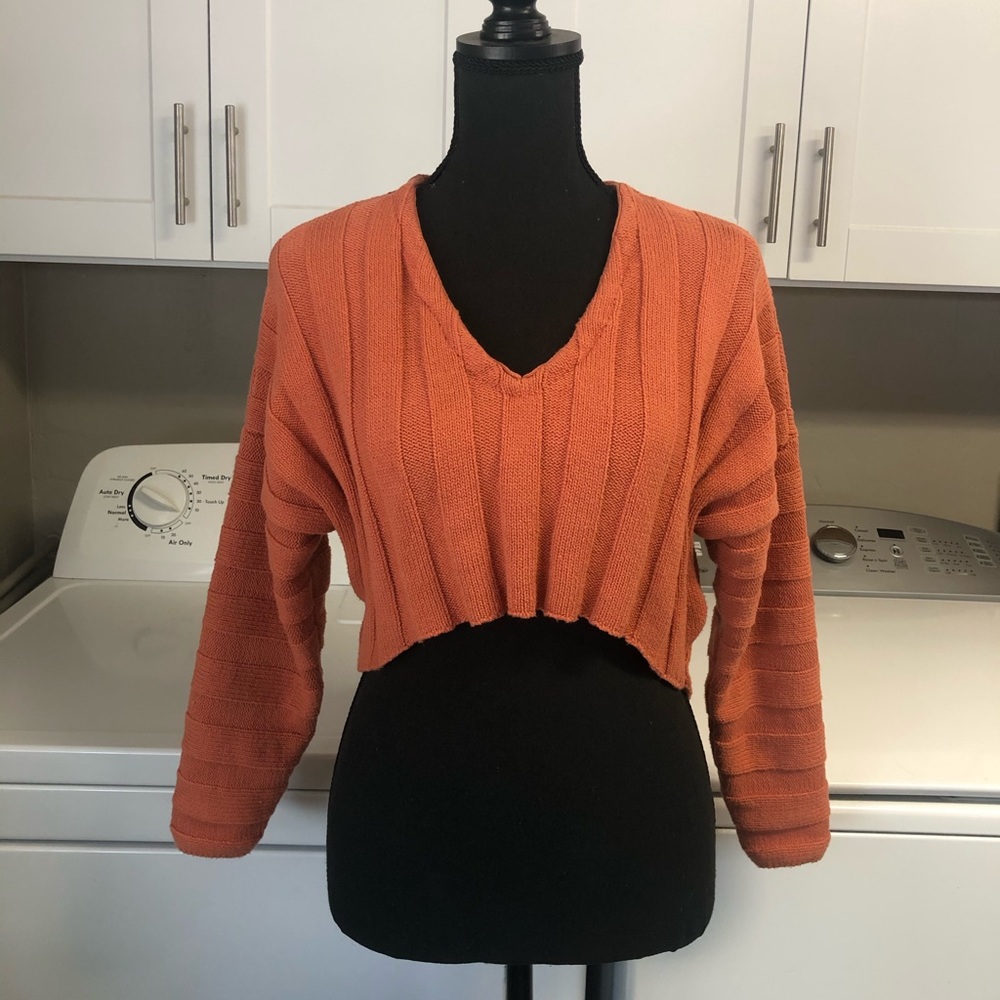 Crop top sweater